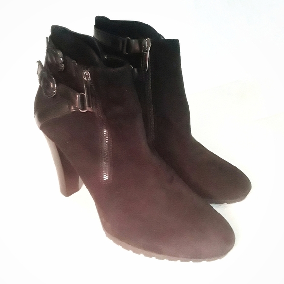 Aquatalia Suede Leather Heeled Booties - Picture 2 of 16